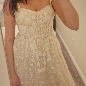 Embroidered lace a-line wedding dress